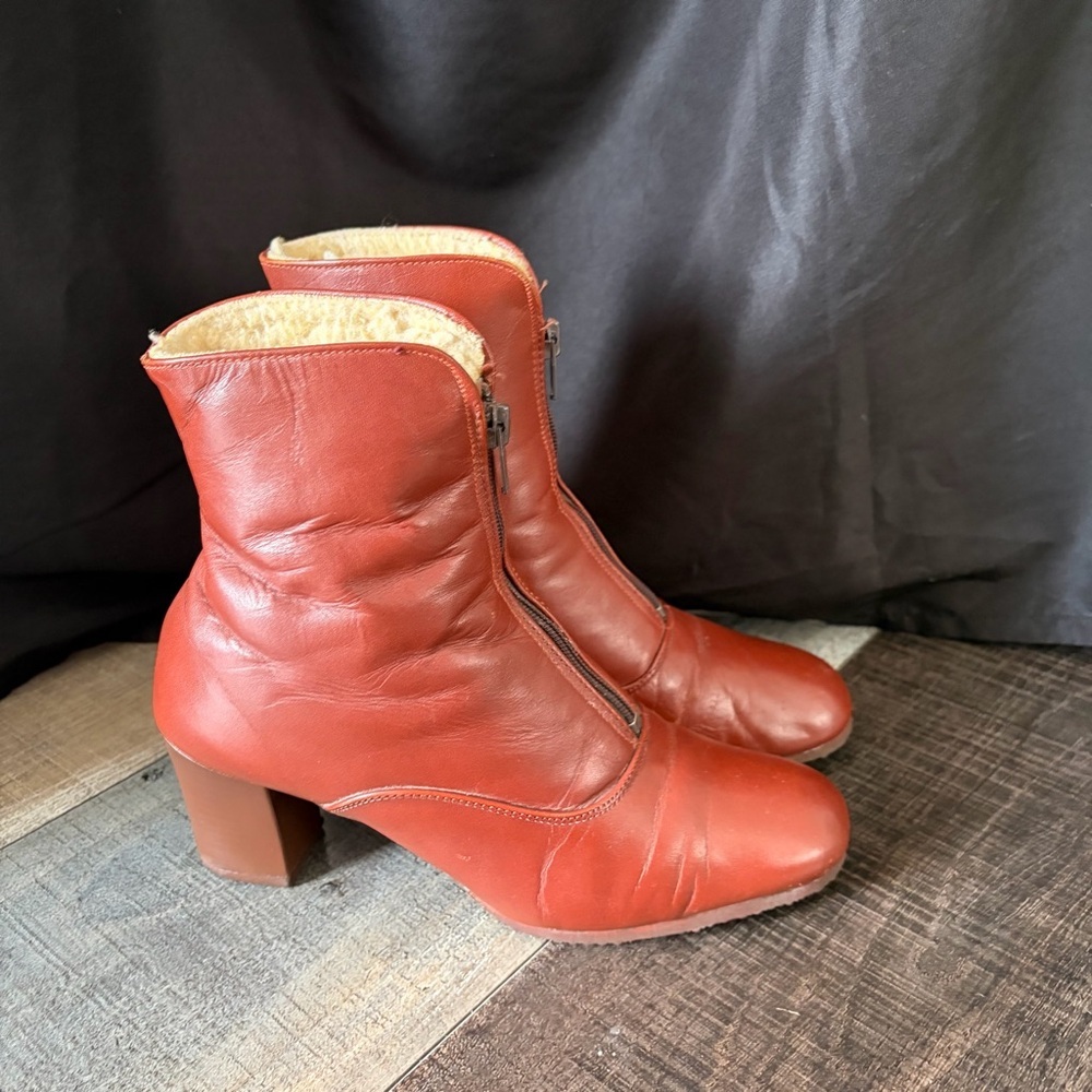 Vintage Warm N Smart Leather Shearling Block Heel Boots 6.5